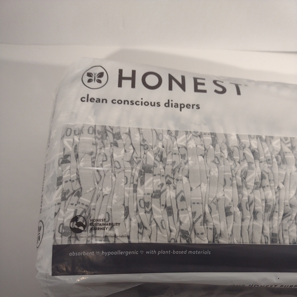 Honest Clean Conscious Diapers Limited Time Winter Print 35 Count Size 1.New i - Picture 2 of 7
